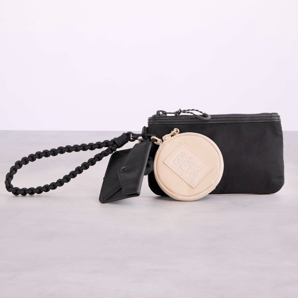 BEIS Accessories New Beis The Sport Wristlet Set Poshmark